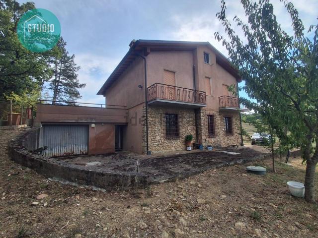 Casa in vendita a San Venanzo, Terni
