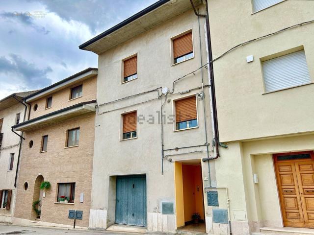 Casa in vendita a Cerreto, Marche