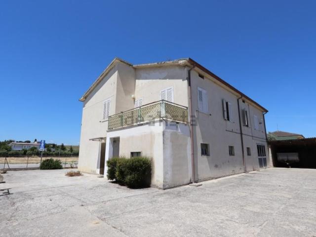 Casa in vendita a Unione dei Comuni della Val Vibrata, Martinsicuro