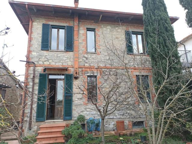 Casa in vendita a Panicale, Umbria