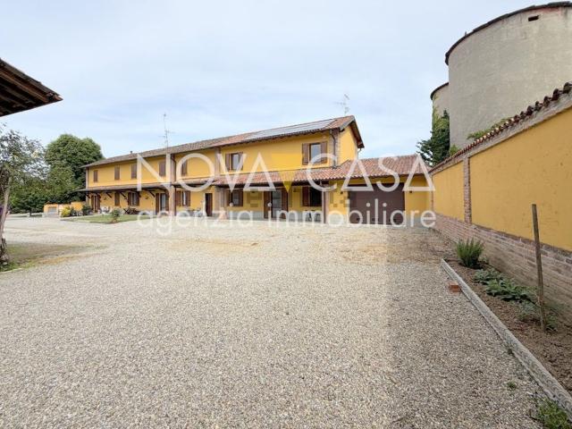 Casa in vendita a Gradella, Pandino