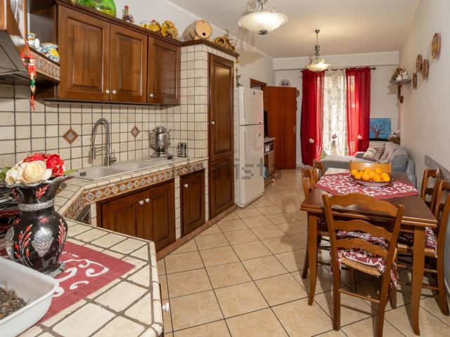 Casa in vendita a Belpasso, Catania