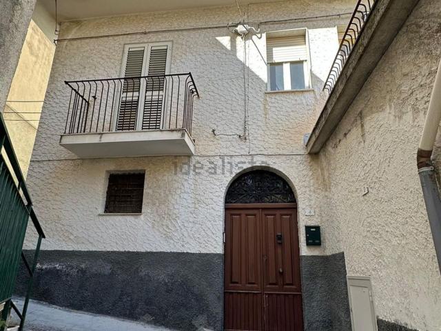 Casa in vendita a Graniti, Sicilia