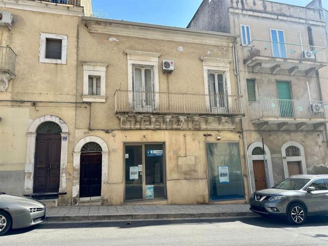 Casa in vendita a Ragusa Ibla, Ragusa