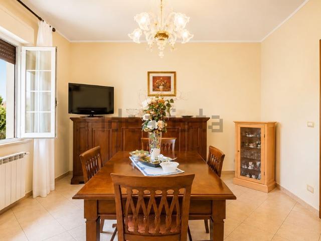 Casa in vendita a Bettona, Umbria