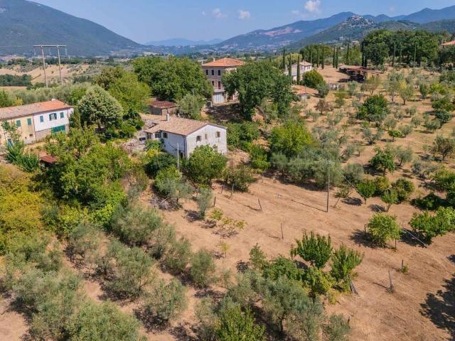 Casa in vendita a Casperia, Lazio