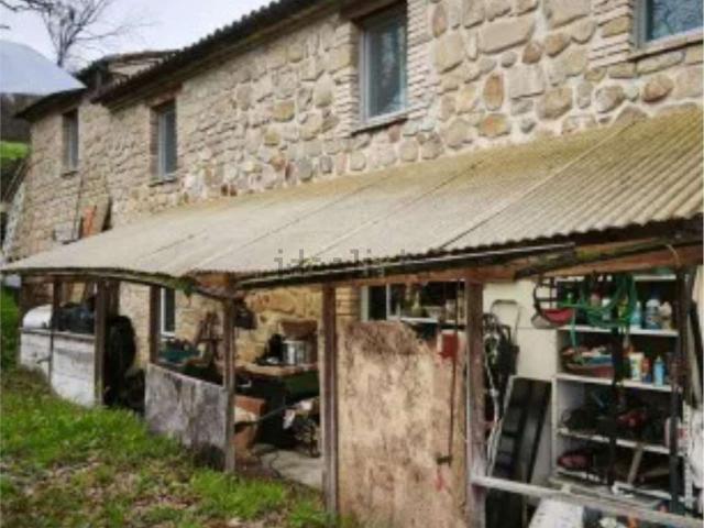Casa in vendita a Colvenale, Camporotondo di Fiastrone