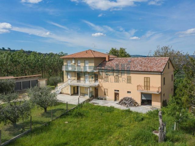 Casa in vendita a Marche, Fermo