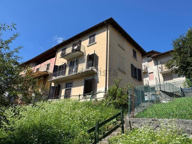 Casa in vendita a Premolo, Lombardia