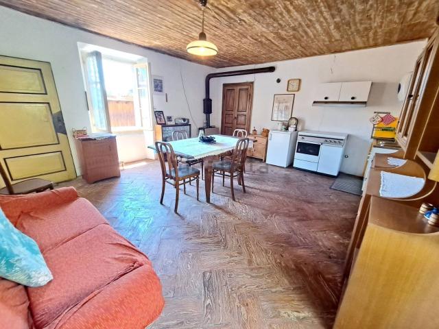 Casa in vendita a Gravedona ed Uniti, Gravedona