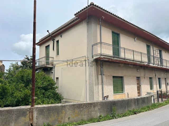 Casa in vendita a Pace Del Mela, Sicilia
