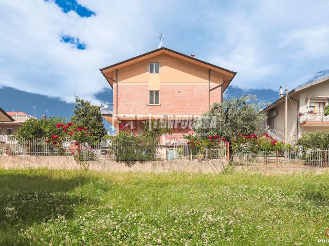Casa in vendita a Cattolica, Reggio Emilia