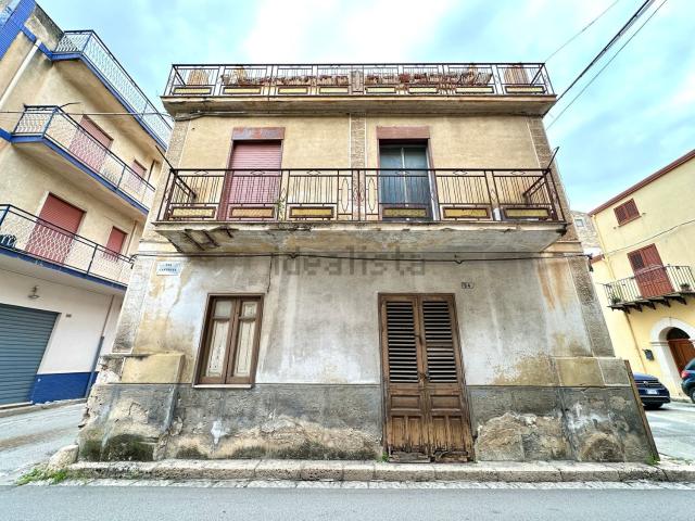 Casa in vendita a Partinico, Sicilia