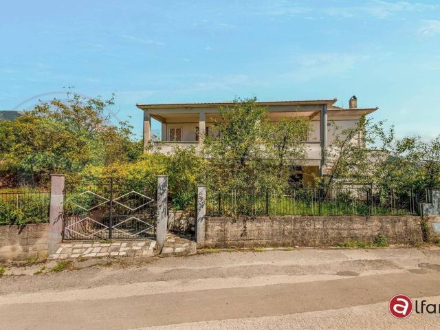 Casa in vendita a Campoli Appennino, Lazio