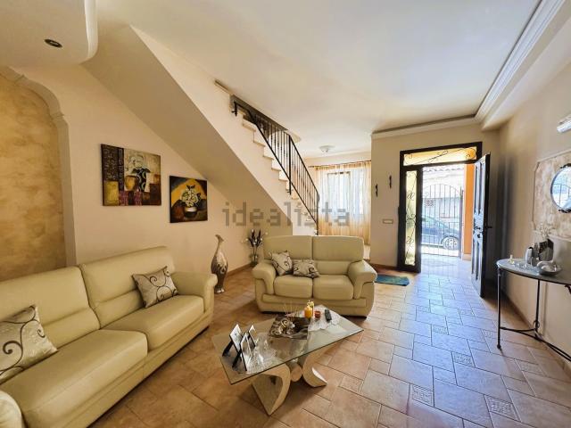 Casa in vendita a Cinisi, Sicilia