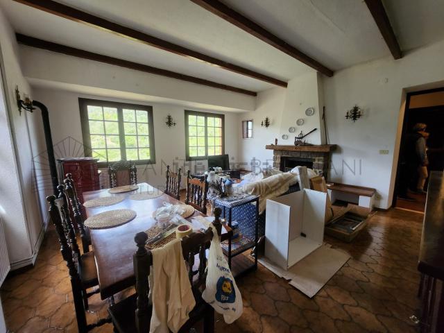Casa in vendita a Apricale, Liguria
