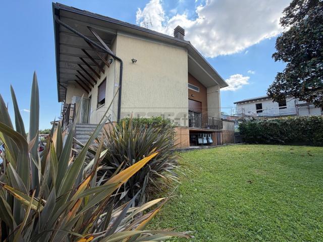 Casa in vendita a Mussolente, Veneto