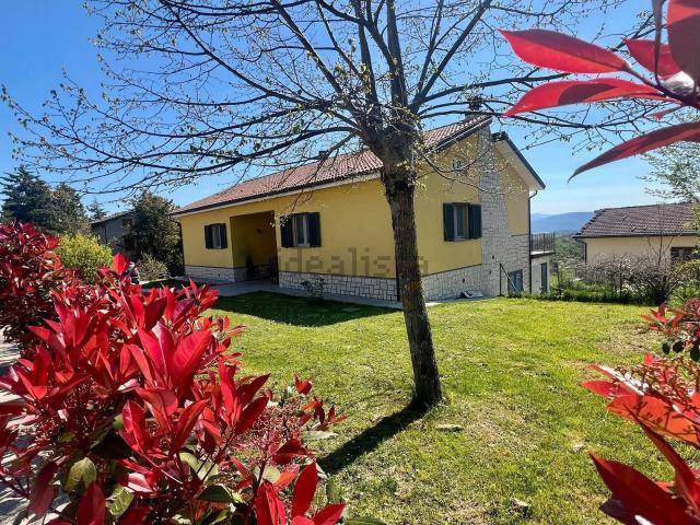 Casa in vendita a Sassoferrato, Ancona