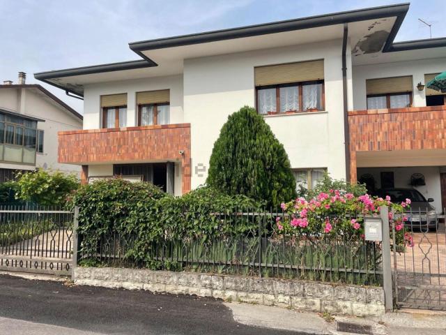 Casa in vendita a Montegrotto Terme, Veneto
