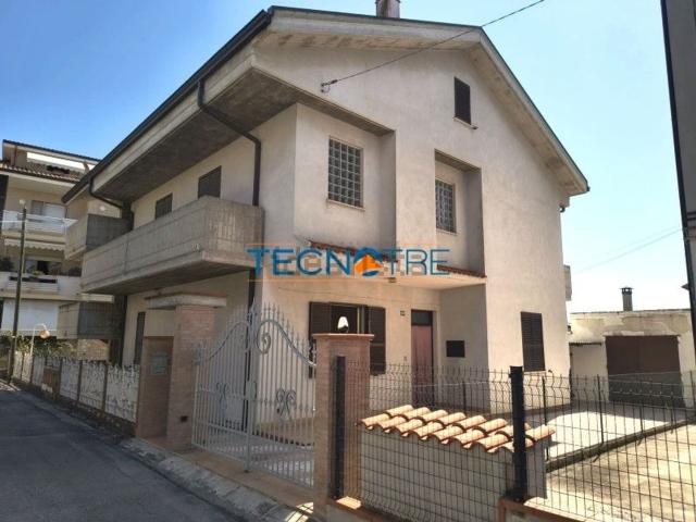 Casa in vendita a Giulianova, Abruzzo