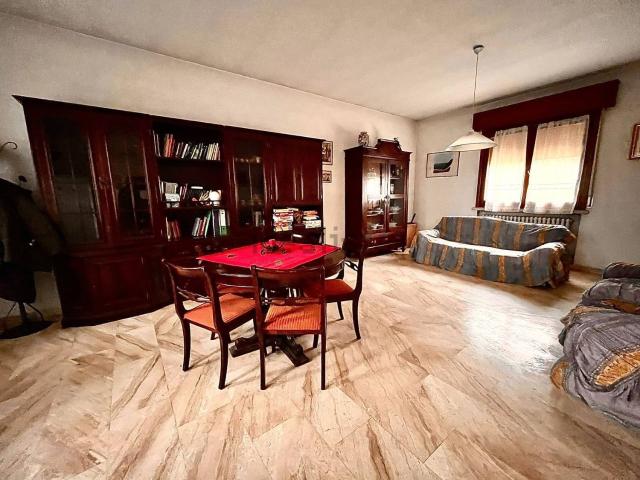 Casa in vendita a Moglia, Lombardia