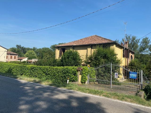 Casa in vendita a Ferrara, Reggio Emilia