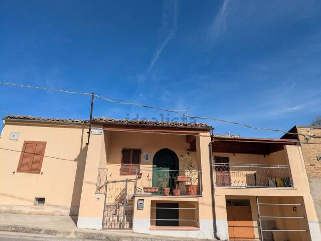 Casa in vendita a Castiglione A Casauria, Abruzzo
