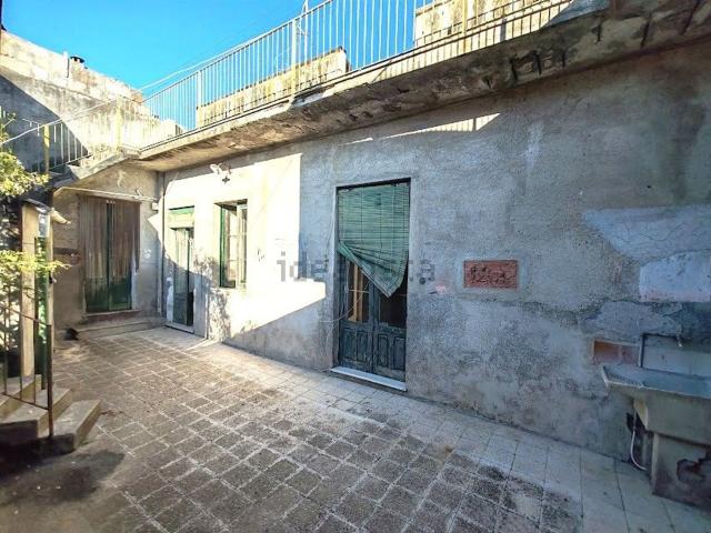 Casa in vendita a Aci Santa Lucia, Aci Catena