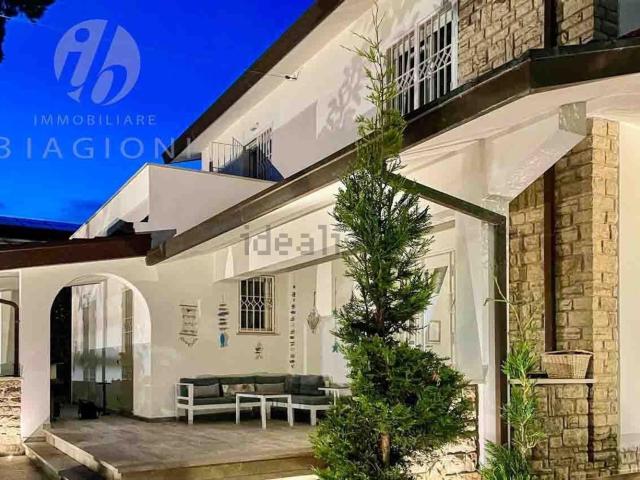 Casa in vendita a Vittoria Apuana, Forte Dei Marmi