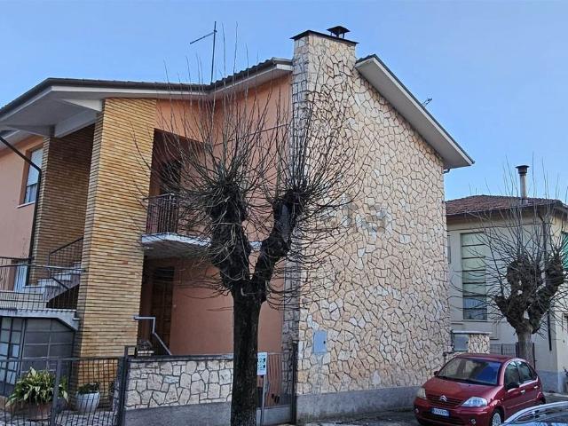 Casa in vendita a Di Contro, Marche