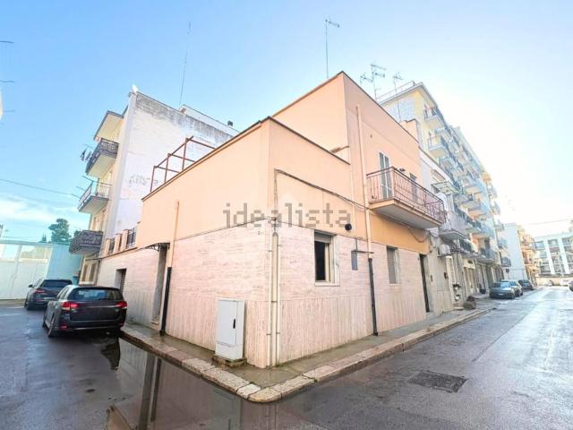 Casa in vendita a Centro, Puglia