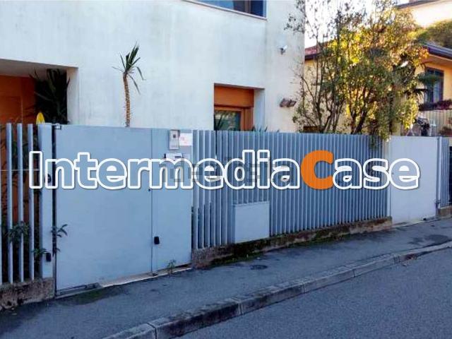 Casa in vendita a Padova, Veneto