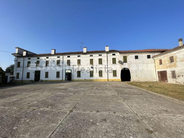 Casa in vendita a Sabbioneta, Lombardia