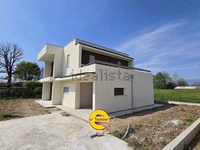 Casa in vendita a Fonte, Loria