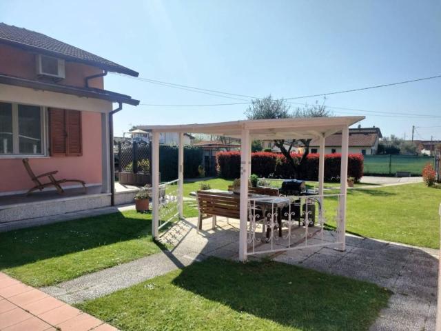 Casa in vendita a Alteta, Massa