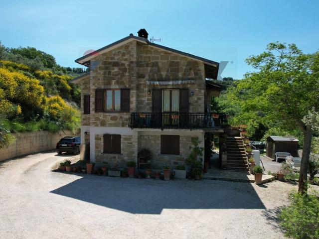 Casa in vendita a Assisi, Umbria