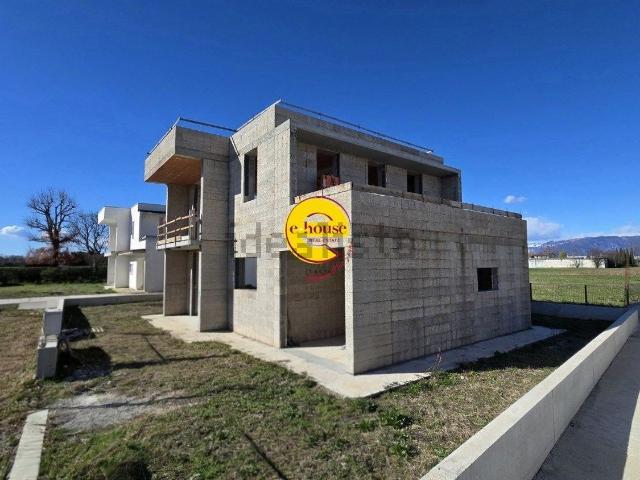 Casa in vendita a Fonte, Loria