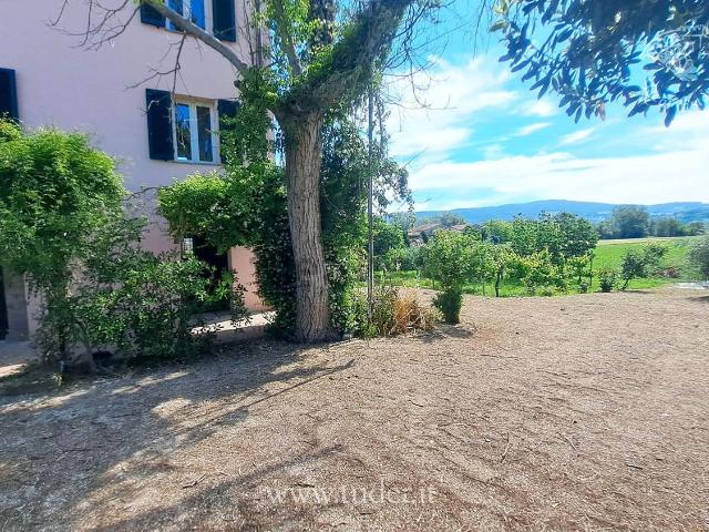 Casa in vendita a Deruta, Umbria