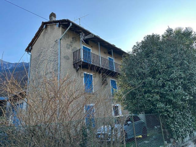 Casa in vendita a Laghetto, Colico
