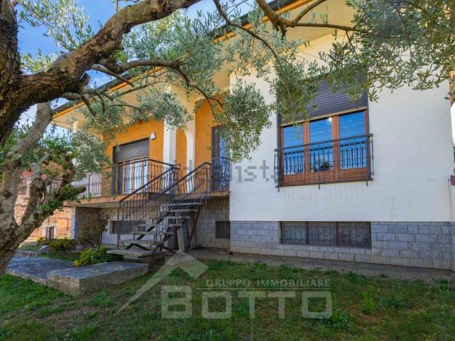 Casa in vendita a Piemonte, Novara
