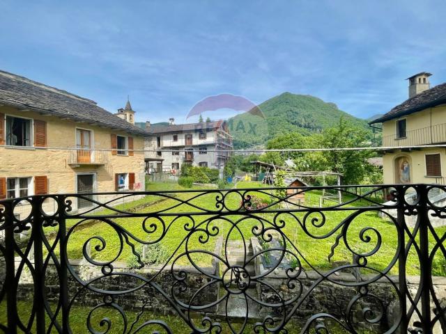 Casa in vendita a Valle Cannobina, Piemonte
