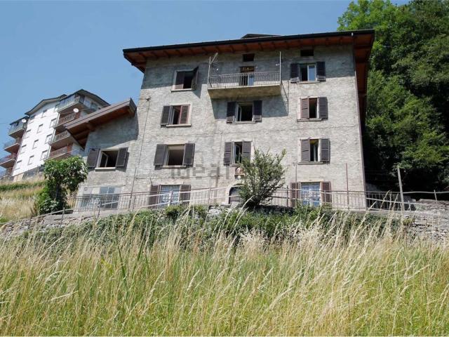 Casa in vendita a Locatello, Lombardia