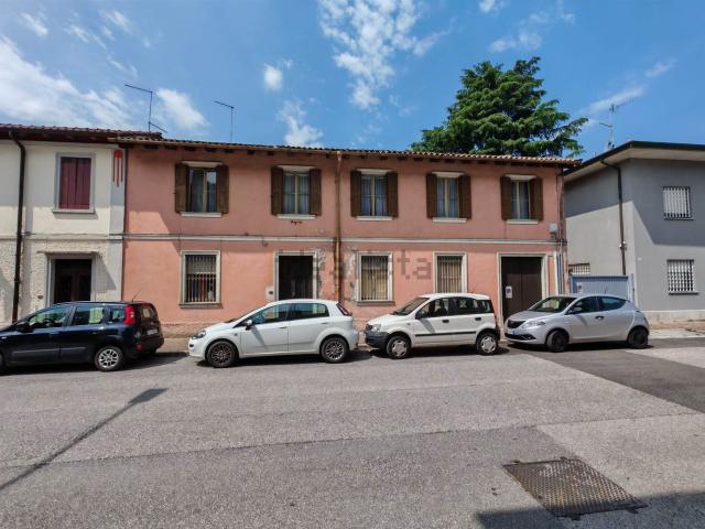 Casa in vendita a Paderno, Reana Del Roiale