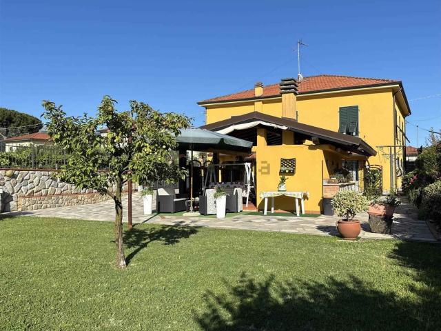 Casa in vendita a Castelnuovo Magra, Liguria