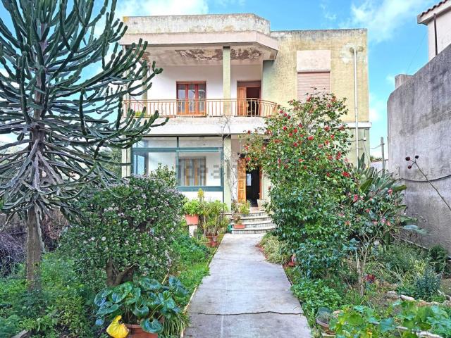 Casa in vendita a Gonnosfanadiga, Sardigna/Sardegna