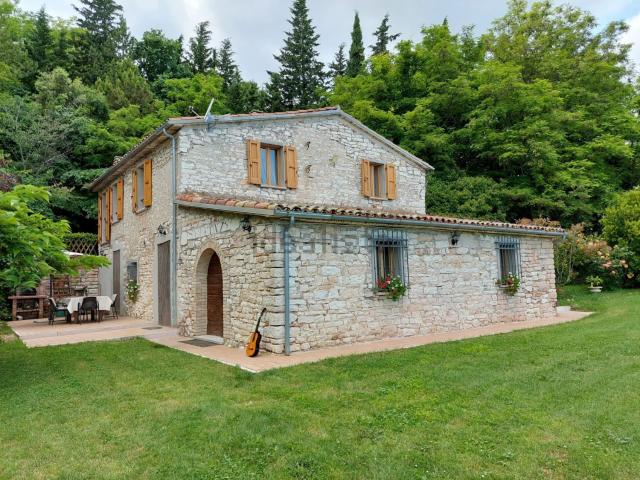 Casa in vendita a Centro Storico, Marche