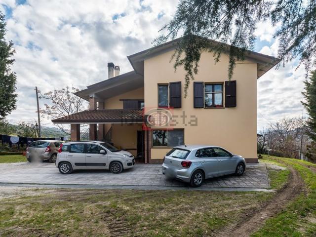 Casa in vendita a Longiano, Reggio Emilia