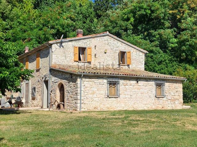 Casa in vendita a Centro storico, Fossombrone