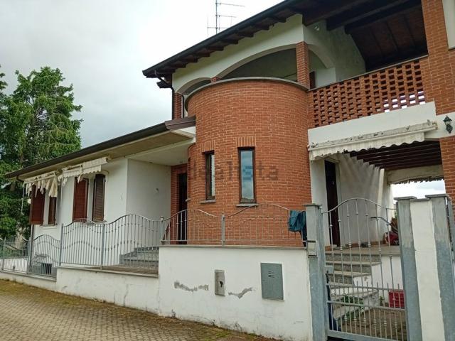 Casa in vendita a Cassolnovo, Lombardia