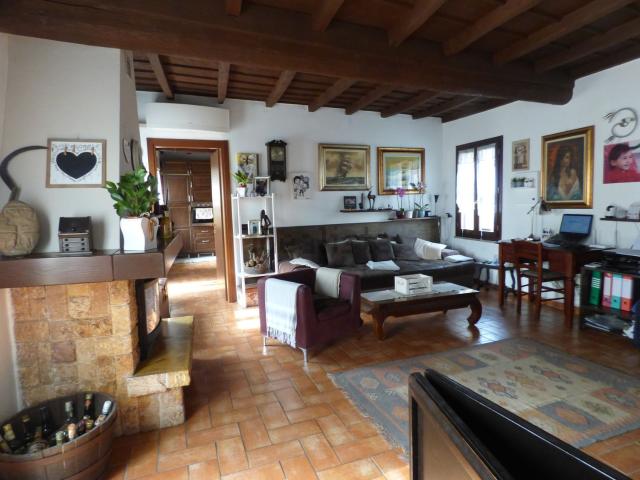 Casa in vendita a Vigevano, Lombardia